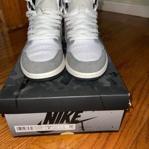 Nike air Jordan 1 heritage wash size 8.5 used comes with OG box